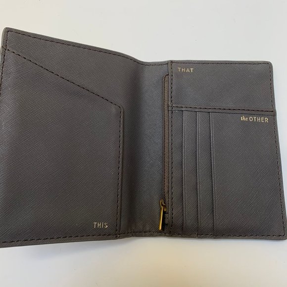 Fossil Leather Mini Wallet and Passport Cover - Picture 3 of 11
